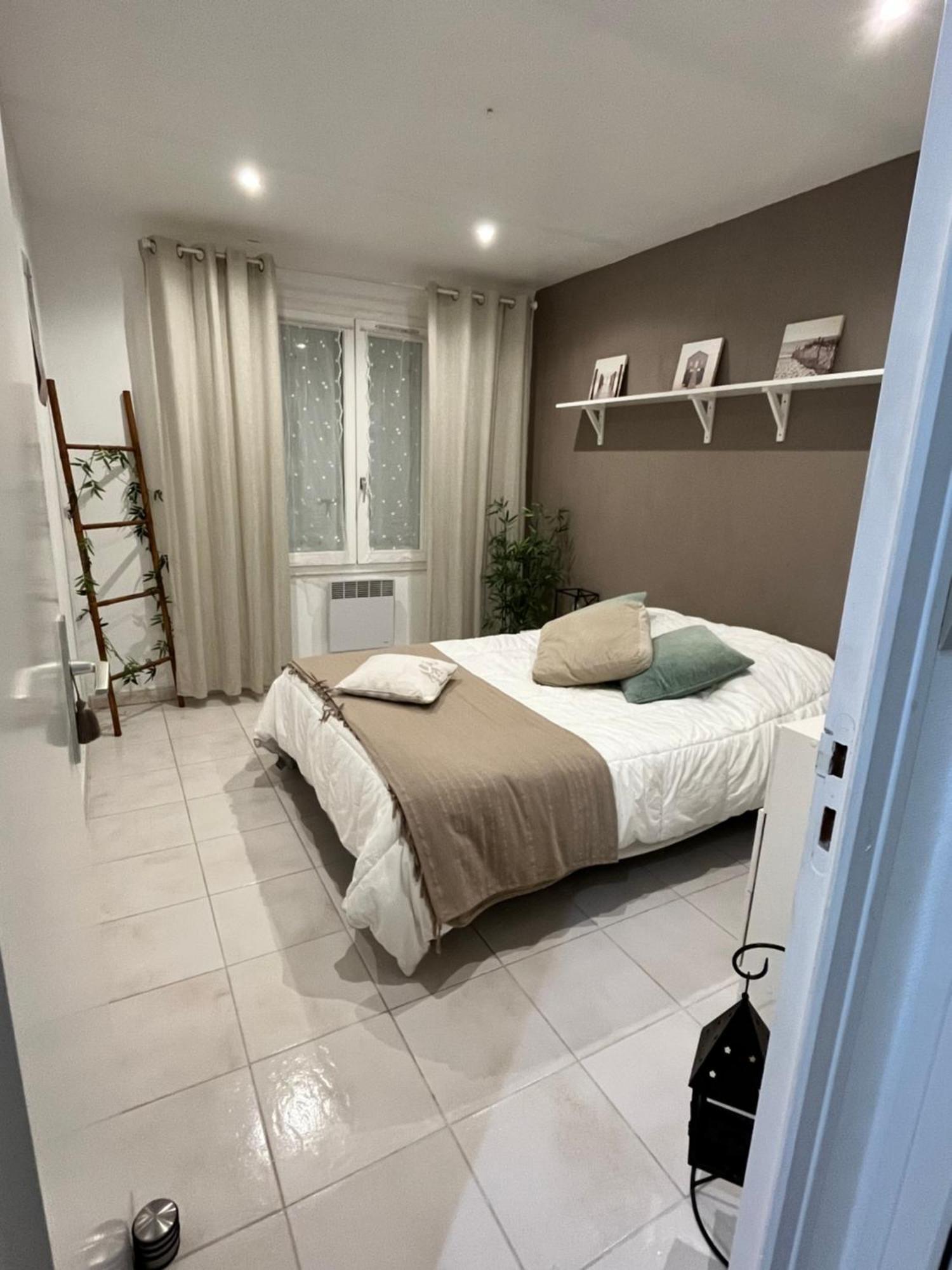 Maison Lumineuse A Ars En Re Ars-en-Re Luaran gambar